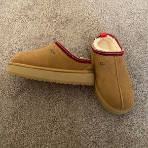 UGG Platform Tazz